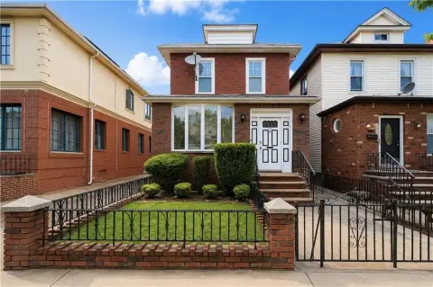 Detached Duplex with Garage