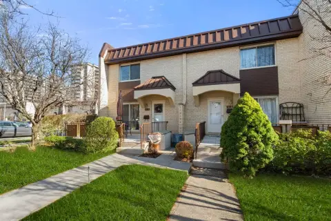 Fully Renovated Duplex with Patio