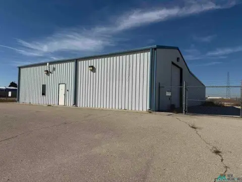 Warehouse with Overhead Doors