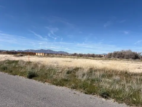 Residential Lot with Mountain Views