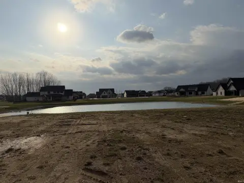 Residential Land in Huntertown, IN