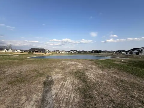 Residential Land in Huntertown, IN