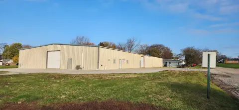 Updated Commercial Property in Sterling