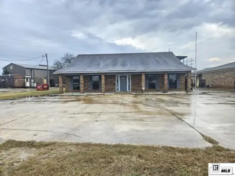 Office Suite with Warehouse