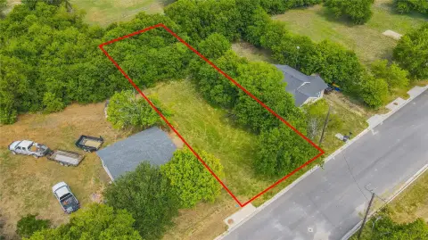 Commercial Lot with Public Utilities