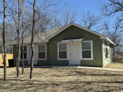 Lampasas Duplex: Investment Opportunity