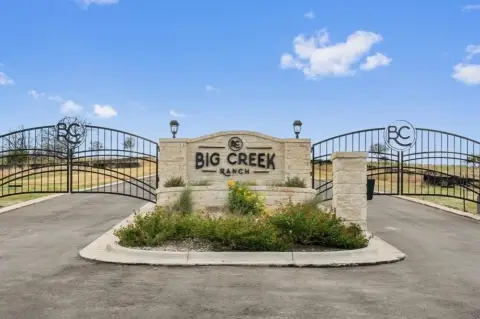 Kingsland Land with Hill Country Views