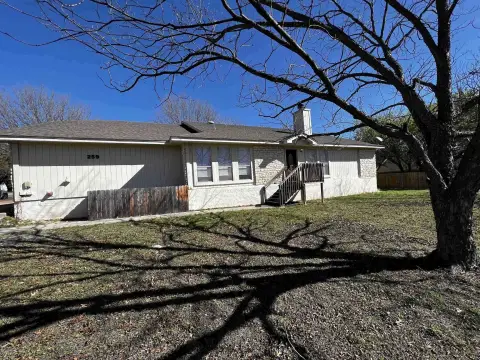 Meadowlakes Duplex in Hill Country