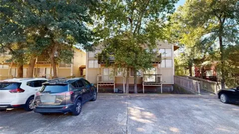 Four-Plex with Townhome-Style Units