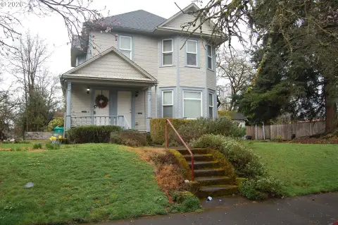 Victorian Duplex on Large Lot