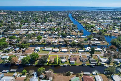 Okeechobee Canal-Front Lot For Sale