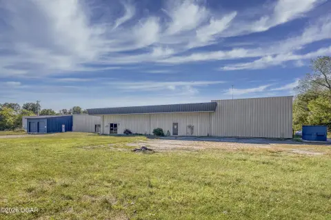 Manufacturing Facility with Overhead Doors
