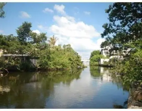 Waterfront Lot with Bay Access