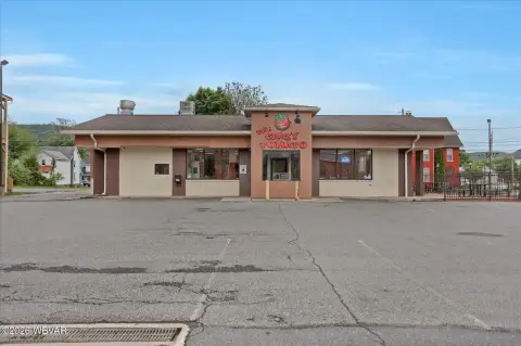 Drive-Thru Restaurant Corner Opportunity