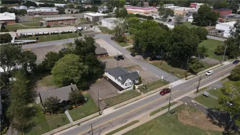 Commercially Zoned Office Building