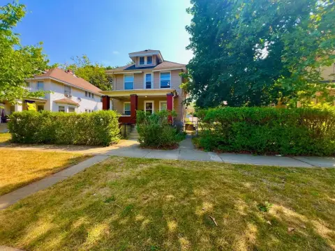 Duplex with Fenced Yard