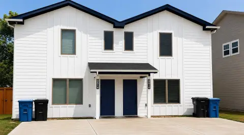 Duplex with Mirrored Three-Bedroom Units