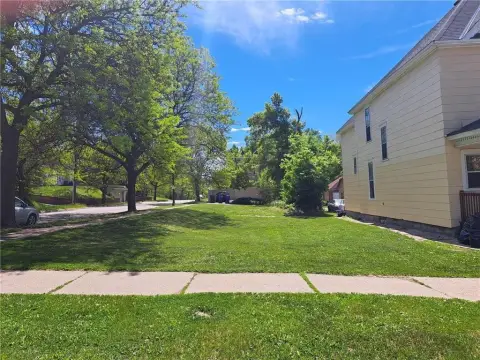 Residential Lot in Payne-Phalen