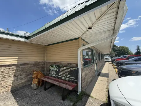 Established Restaurant with Recognized Brand