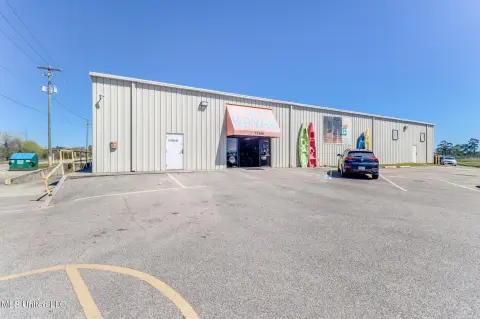 Retail Building with Loading Dock