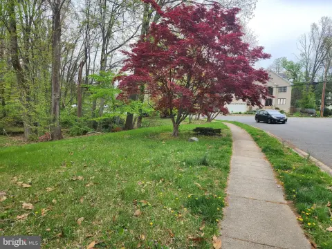 Residential Land in Springfield, VA