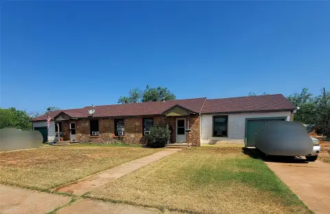 Duplex with Updated Interiors
