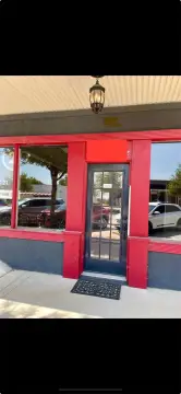 Storefront Property with Front and Back Entrances