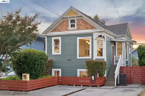 Renovated Duplex With Private Yards