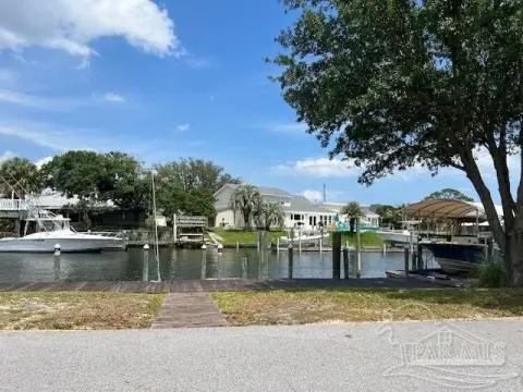 Gulf Breeze Boat Slip Opportunity
