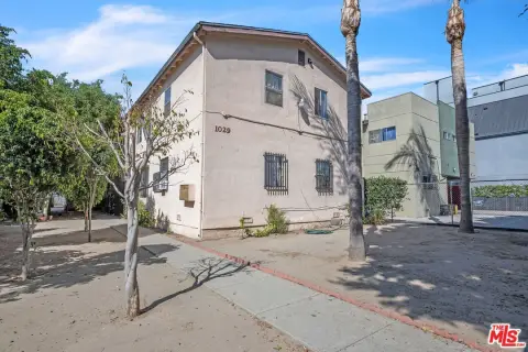 5-Unit Apartment Investment Property