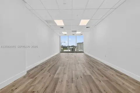 Professional Office Unit with Natural Light