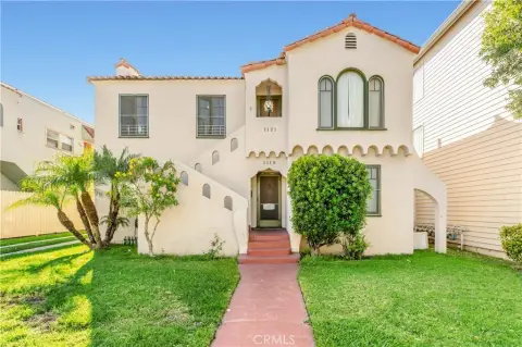 Classic Spanish Triplex in Long Beach