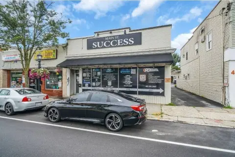 Flexible-Use Storefront Building