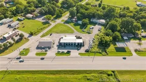 Coweta Commercial Property For Sale