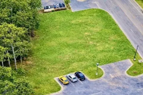 Prime Commercial Lot For Rent