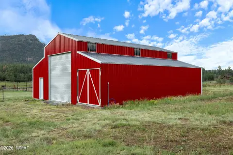 Horse & Equestrian Property with Barn