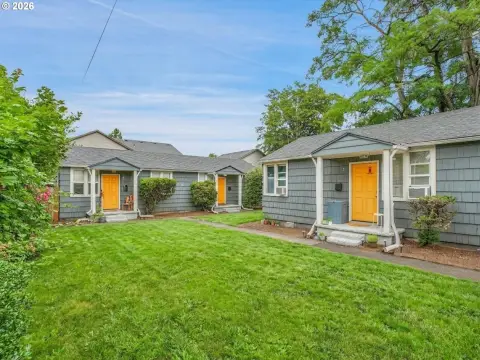 Updated Fourplex with Backyard