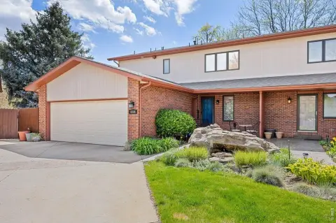 Duplex with Dual Primary Suites