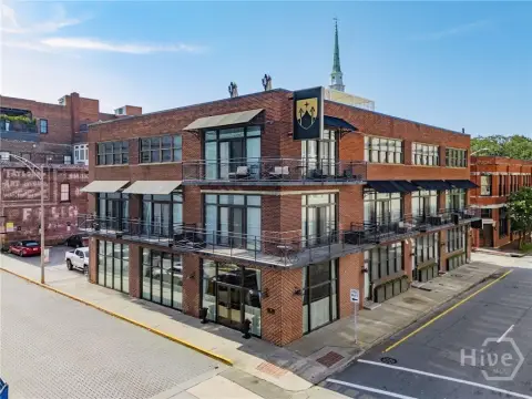 12-Unit Furnished STVR Property