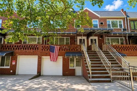 Duplex With Garage Parking
