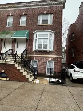 Triplex with 3 Units
