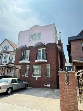 Detached Triplex with Patio