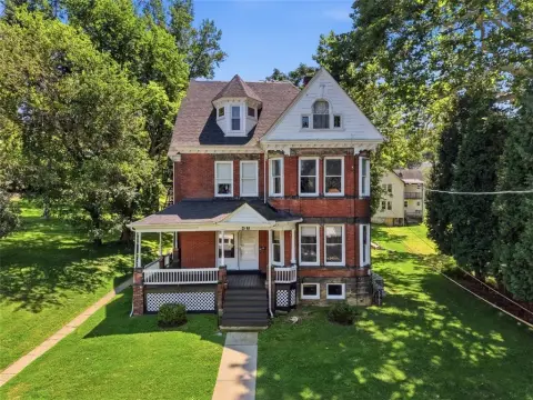 Updated Quadplex with Victorian Character