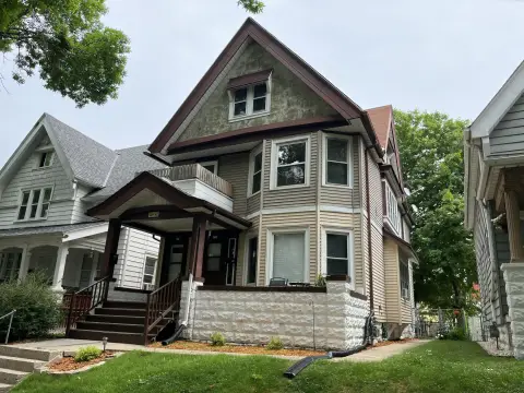 Two-Story Duplex with Upper Unit