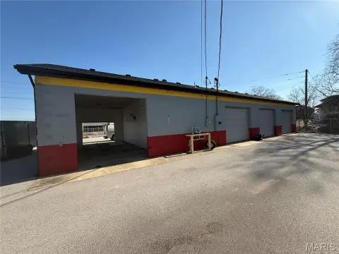 Alton Commercial Parking Lot