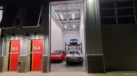 M1 Concourse Private Garage Unit