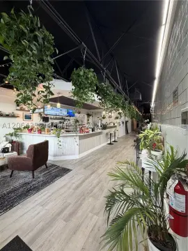 Coffee Shop with Equipment