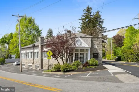 Wallingford Office Building For Sale