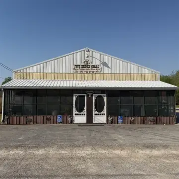 Established Restaurant with Apartment