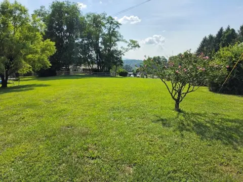 Level Building Lot in City Limits